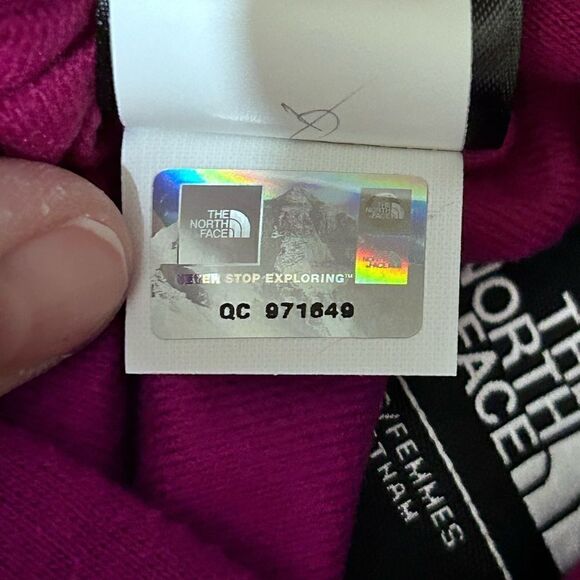 The North Face Reversible Caroluna Quilted Hooded Vest - Picture 8 of 12